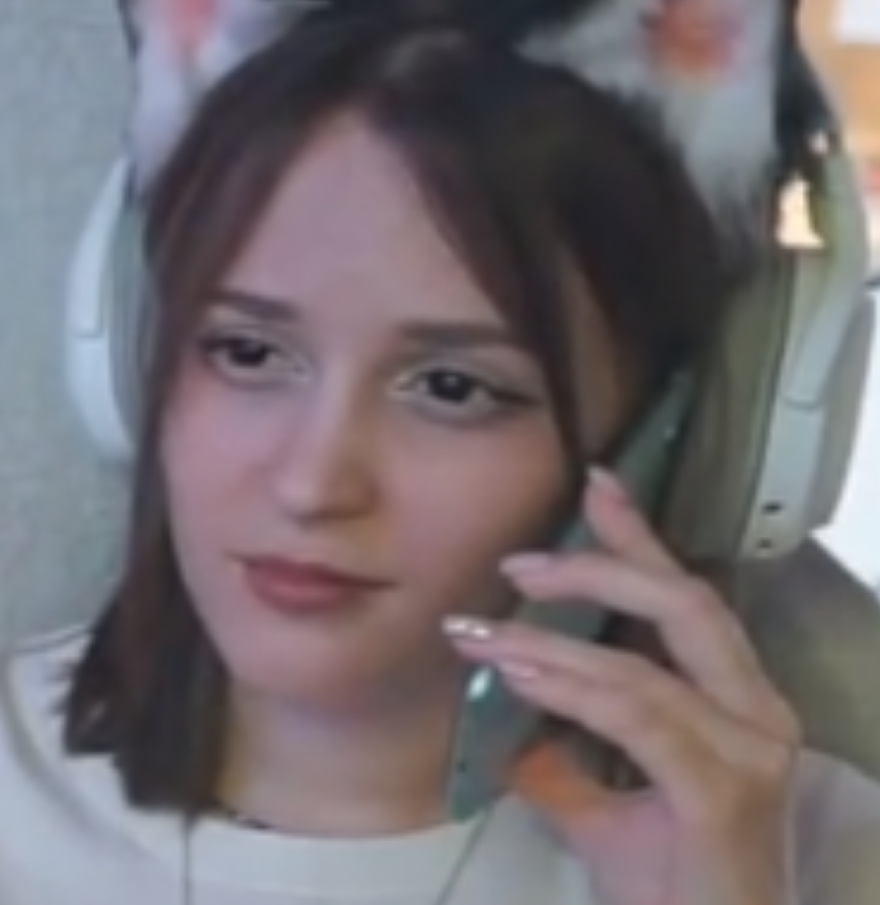 880x905