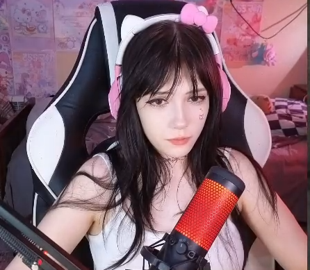 446x389